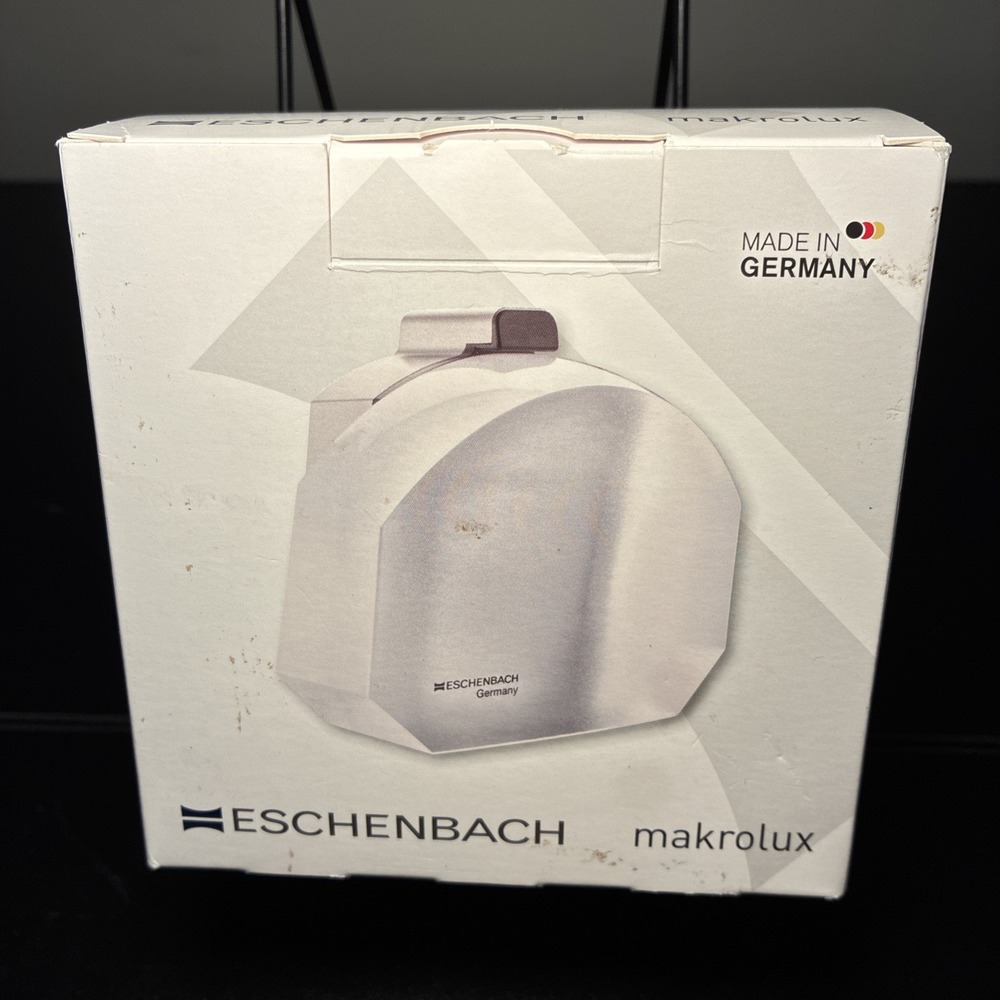 Eschenbach Makrolux 2.2 Bright Field Magnifier LED Battery Illumination 143611